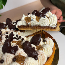 Afbeelding in Gallery-weergave laden, Praliné chocolade taart