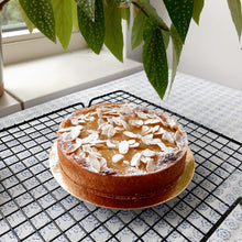 Afbeelding in Gallery-weergave laden, Amandel peren taart