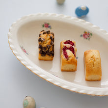 Afbeelding in Gallery-weergave laden, Madeleines en financiers per post