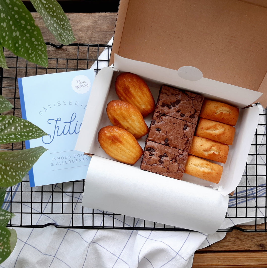 Madeleines, brownies & financiers per post | Kleine doos